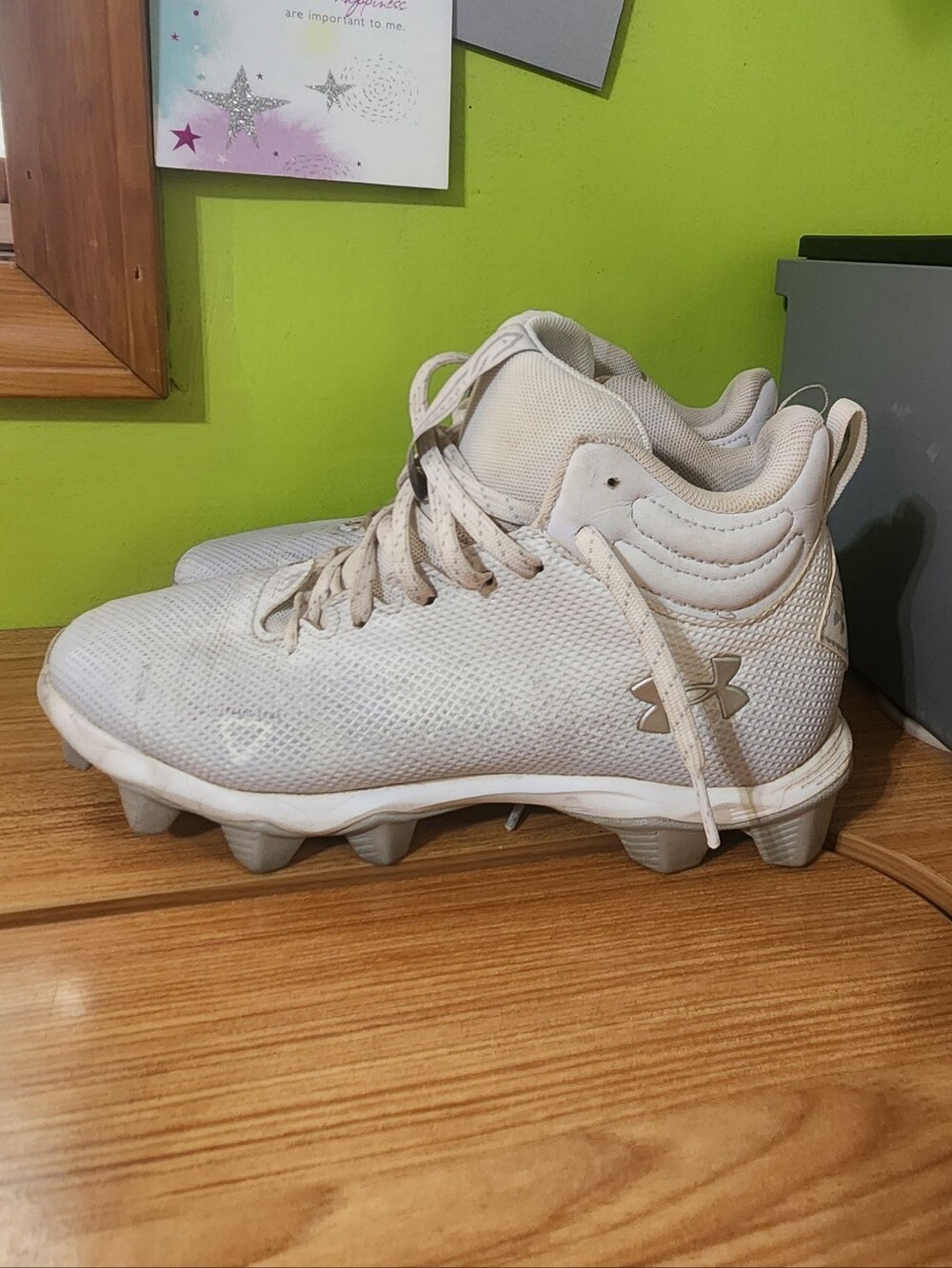 Under Armour White Baseball Cleats